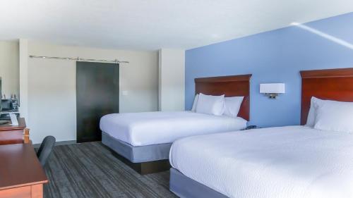 Hotel South Tampa & Suites Image