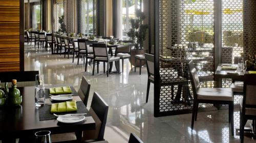
مطعم أو مكان آخر لتناول الطعام في Crowne Plaza Dubai Festival City Mall, Waterfront
