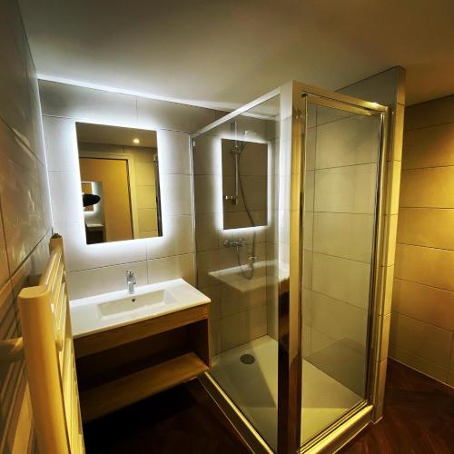 Ένα μπάνιο στο L'Ocean