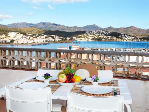 Apartment Blue Ocean-3 by Interhome