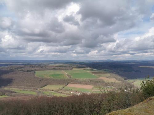 a view of the countryside from the top of a hill at Reitstation Roßmühle in Gräfendorf