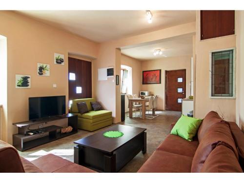 Anni Apartments