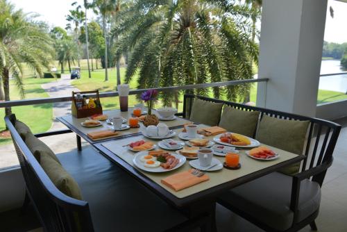 Mad på hotellet eller i nærheden