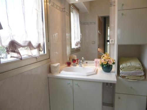 Bathroom sa Mimosa