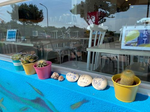 Bazén v ubytování LoveSea 126 Beach Inn nebo v jeho okolí