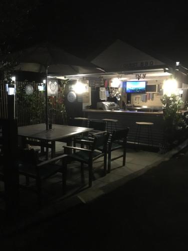 Εστιατόριο ή άλλο μέρος για φαγητό στο Tiaro Tourist Stopover