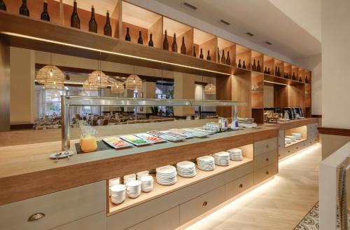 a store with bowls and plates on display at PortAventura Hotel PortAventura - Includes unlimited access to PortAventura Park & 1 access to Ferrari Land in Salou