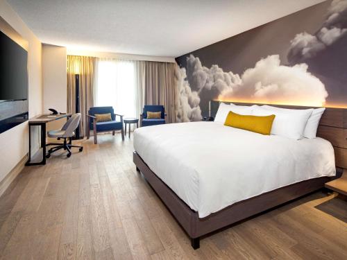The Novotel Toronto Centre Image