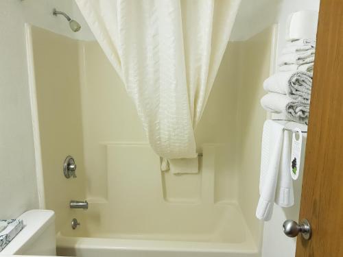 Le Mars Inn and Suites – Photos 5