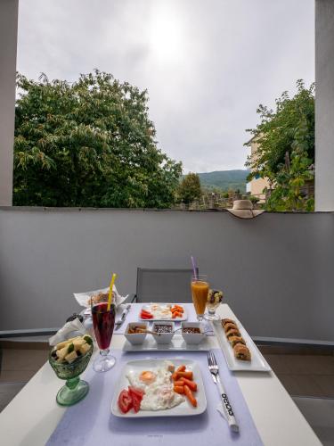 Jídlo v hotelu nebo okolí