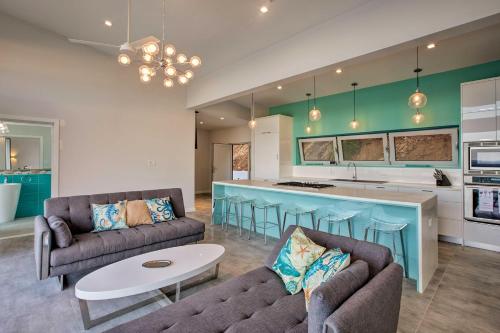 Dapur atau dapur kecil di Luxury St Croix Home with Oceanfront Pool and Views