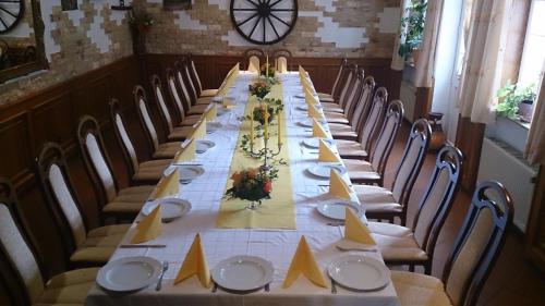 Restoran atau tempat lain untuk makan di Hotel Stadt Lügde