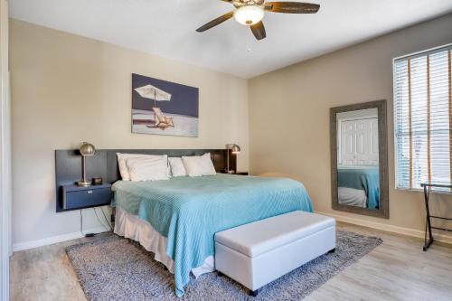 Postel nebo postele na pokoji v ubytování Beach Pointe