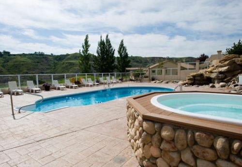 Foto dalla galleria di Paradise Canyon Golf Resort, Signature Condo 380 a Lethbridge