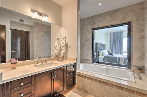 Modern Condo with Jetted Tub, Balcony and Ocean View!, Cabo San Lucas - High Rise Condos With Jetted Tubs