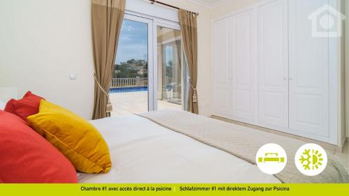 Postel nebo postele na pokoji v ubytování Solhabitat Infinity Moraira