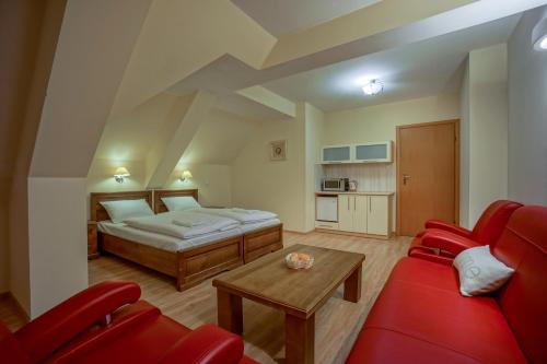 Kuchyňa alebo kuchynka v ubytovaní Jawor Pokoje i Apartamenty