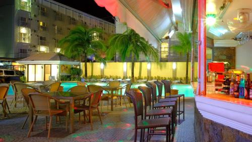 En restaurant eller et andet spisested på Boracay Holiday Resort