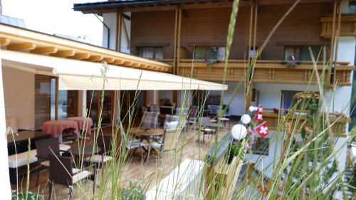 Balkón nebo terasa v ubytování Sonnenhotel Soldanella Sonneck