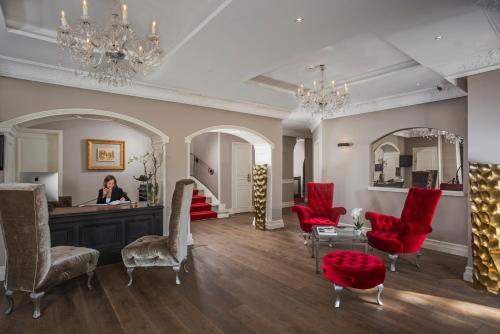Gallery image of Hôtel Château de la Tour in Cannes