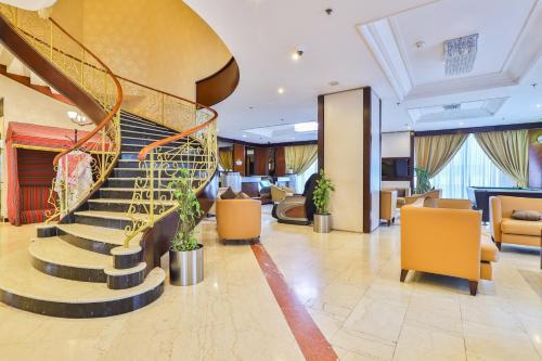 Landmark Summit Hotel Image