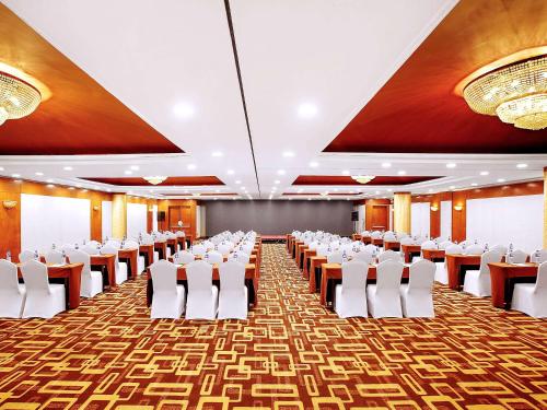 Restoran atau tempat lain untuk makan di Beijing XinQiao Hotel
