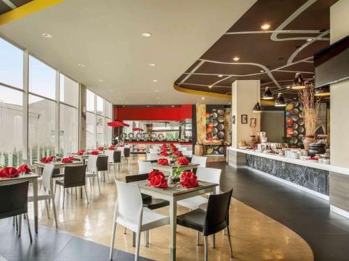 Restaurace v ubytování Ibis Surabaya City Center