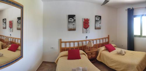 Posteľ alebo postele v izbe v ubytovaní MAR I MONTANYA Formentera 2