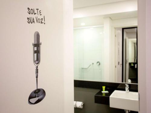 Kúpeľňa v ubytovaní ibis Styles Taubate