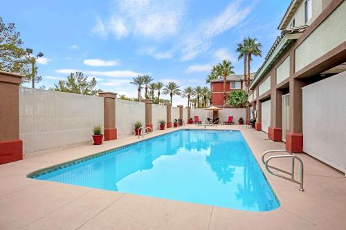 La Quinta by Wyndham Las Vegas RedRock/Summerlin Image