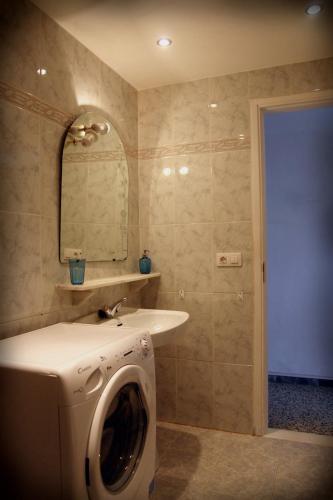 Cosy apartment close to the beach!