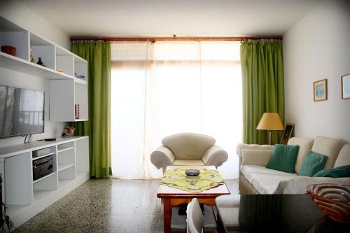 Cosy apartment close to the beach!
