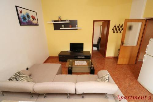 Old Town Rooms and Apartment