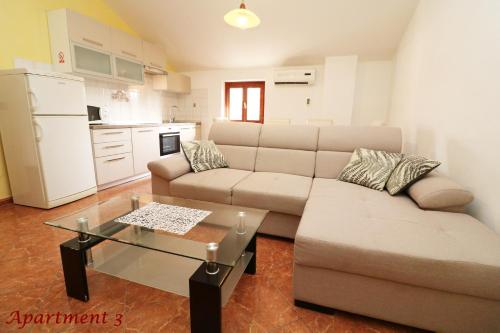 Old Town Rooms and Apartment