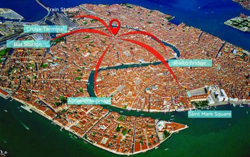 a map of a city with a red arrow at Hinc Domus - Venezia Historical City Center in Venice