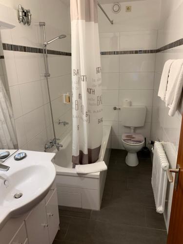 Un baño de Hotel Martina