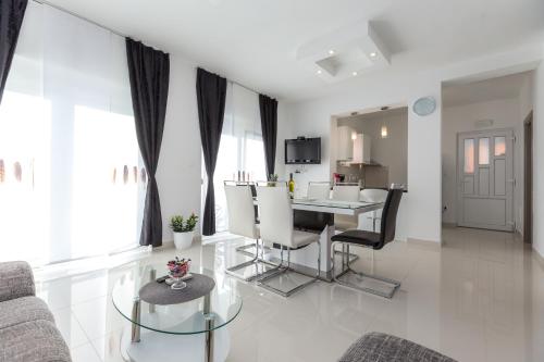 Fotografia z galérie ubytovania Apartments Jure v destinácii Barić Draga