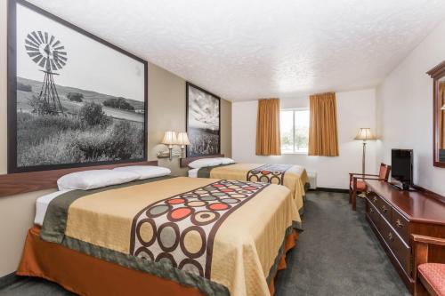 Super 8 by Wyndham Alma – Photos 3