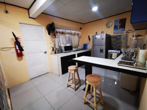 Kuchyň nebo kuchyňský kout v ubytování Toucan Hostel