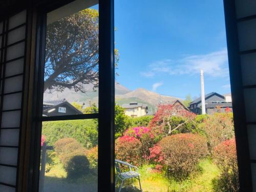 Un paisaje natural cerca del ryokan