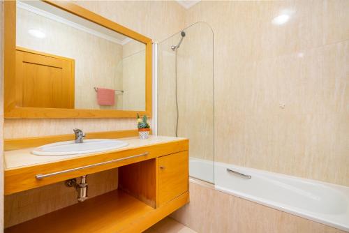 Ένα μπάνιο στο Faia BeachSide by Encantos do Algarve - 404