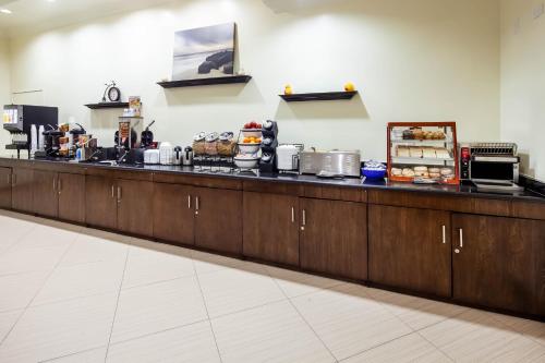 La Quinta by Wyndham Inglewood Image