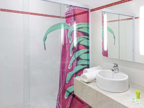 Phòng tắm tại ibis Styles Birigui