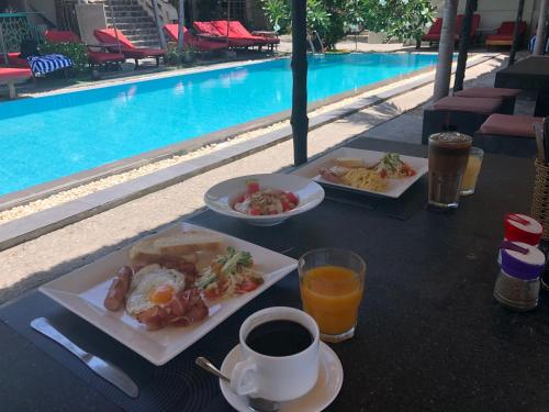 Mad på hotellet eller i nærheden