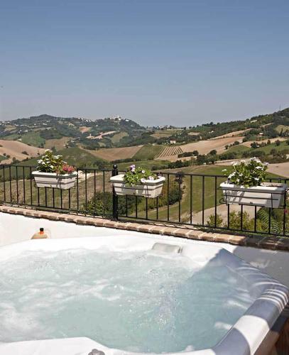 Nespecifikovaný výhled na hory nebo výhled na hory při pohledu z bed and breakfast