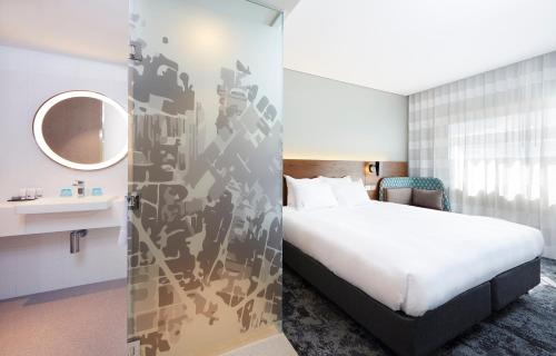 Letto o letti in una camera di Holiday Inn Express Newcastle by IHG
