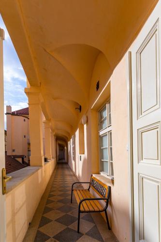 Un balcón o terraza de Mostecka Apartment