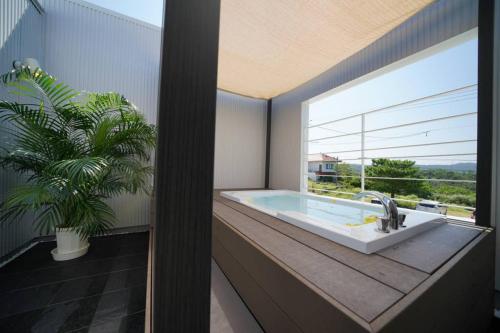 Fotografie z fotogalerie ubytování Villa COLORS〜Ocean〜 v destinaci Inbu