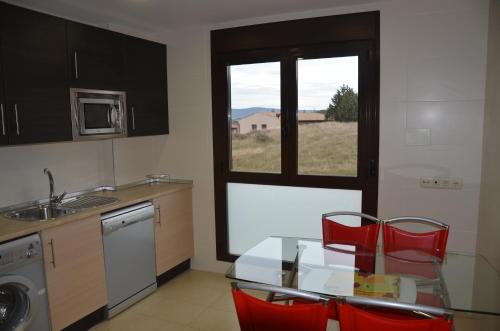 Una cocina o zona de cocina en Apartamentos de Turismo Rural Vinacua