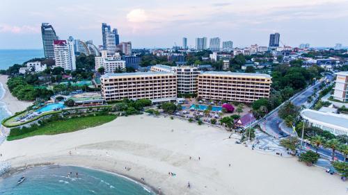 Pohľad z vtáčej perspektívy na ubytovanie Dusit Thani Pattaya